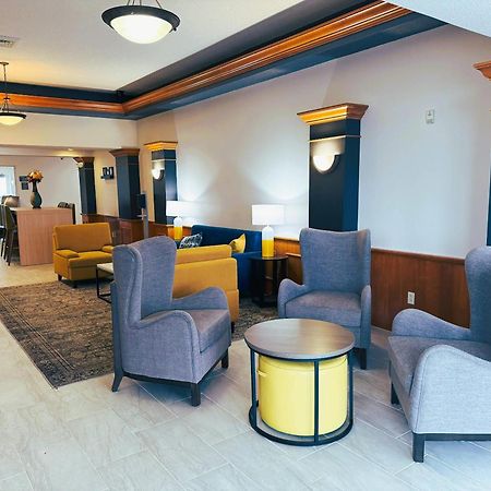 Comfort Inn & Suites Sheboygan I-43 מראה חיצוני תמונה