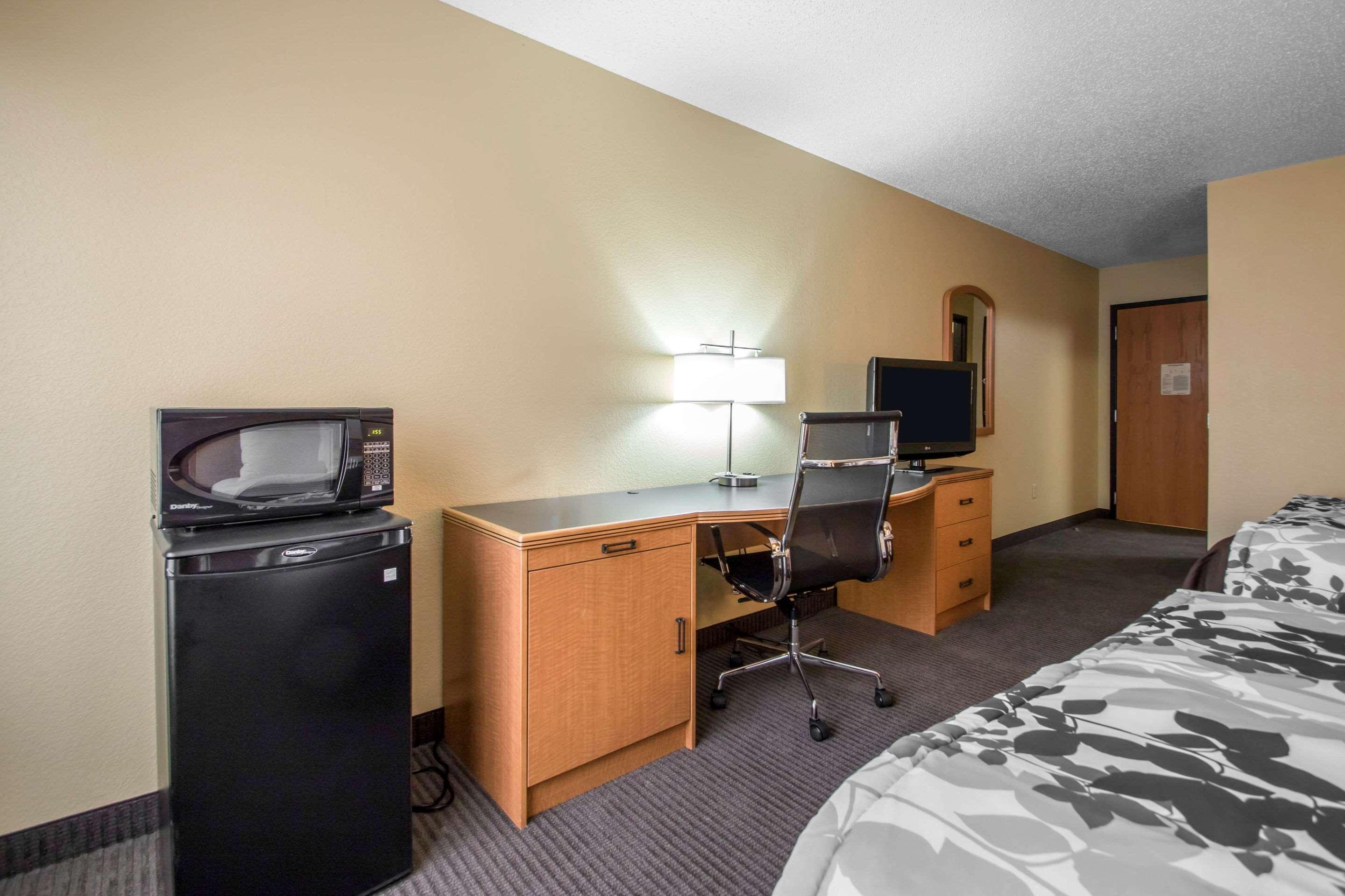 Sleep Inn & Suites Sheboygan I-43 מראה חיצוני תמונה