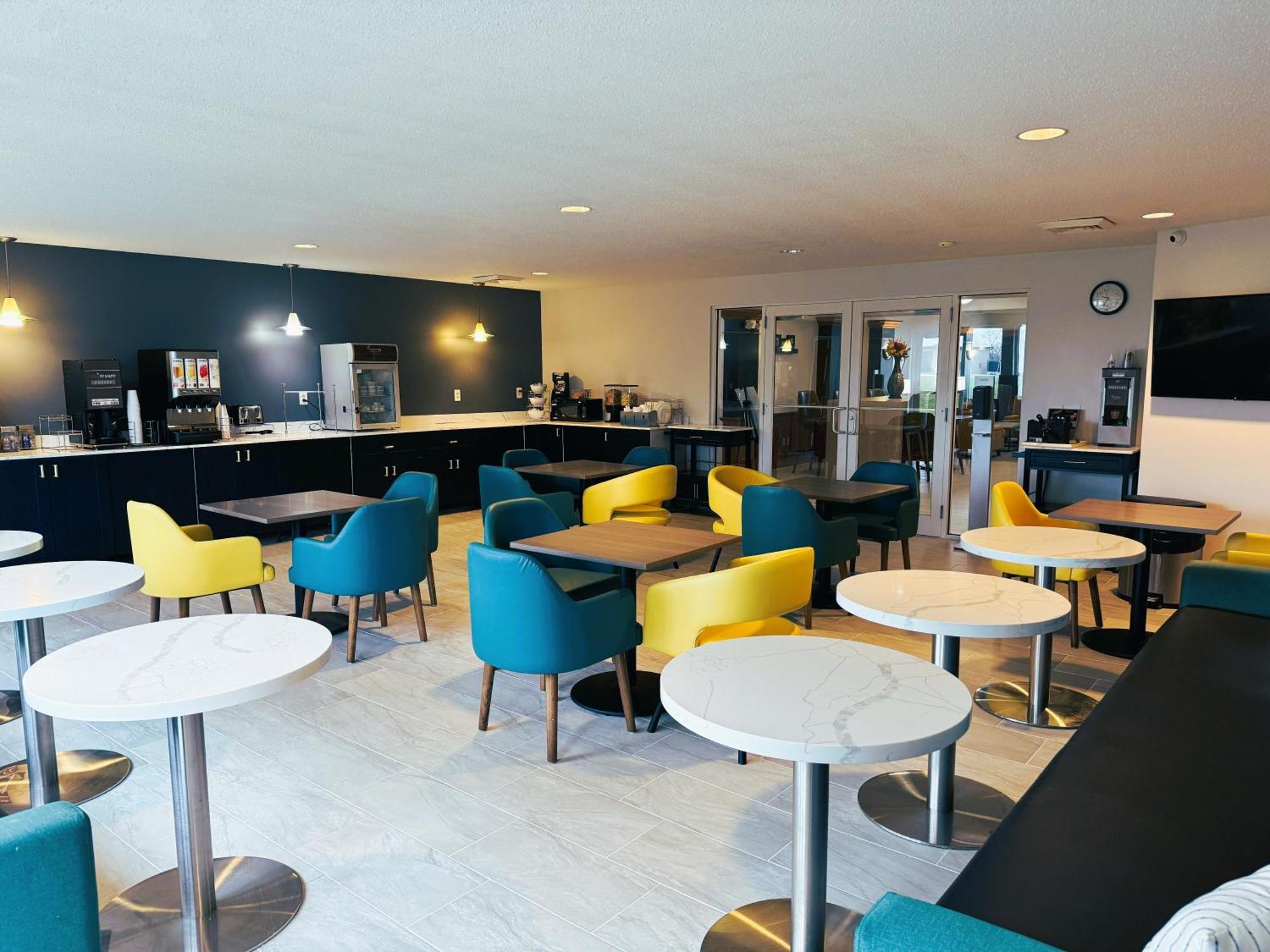 Comfort Inn & Suites Sheboygan I-43 מראה חיצוני תמונה