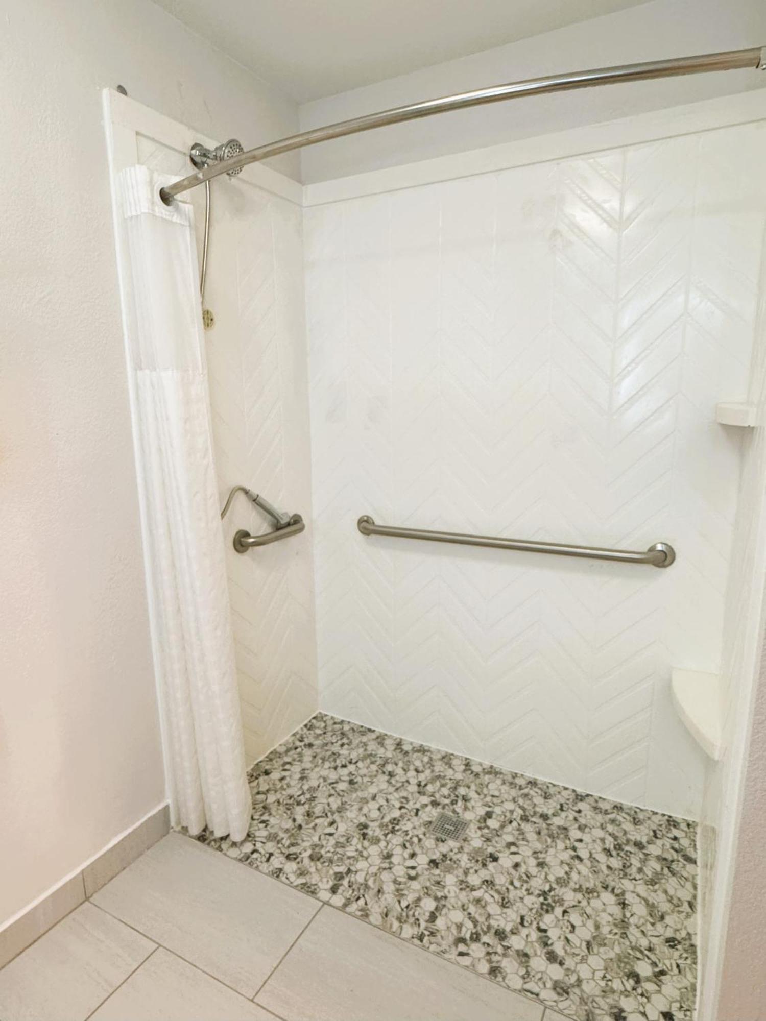 Comfort Inn & Suites Sheboygan I-43 מראה חיצוני תמונה