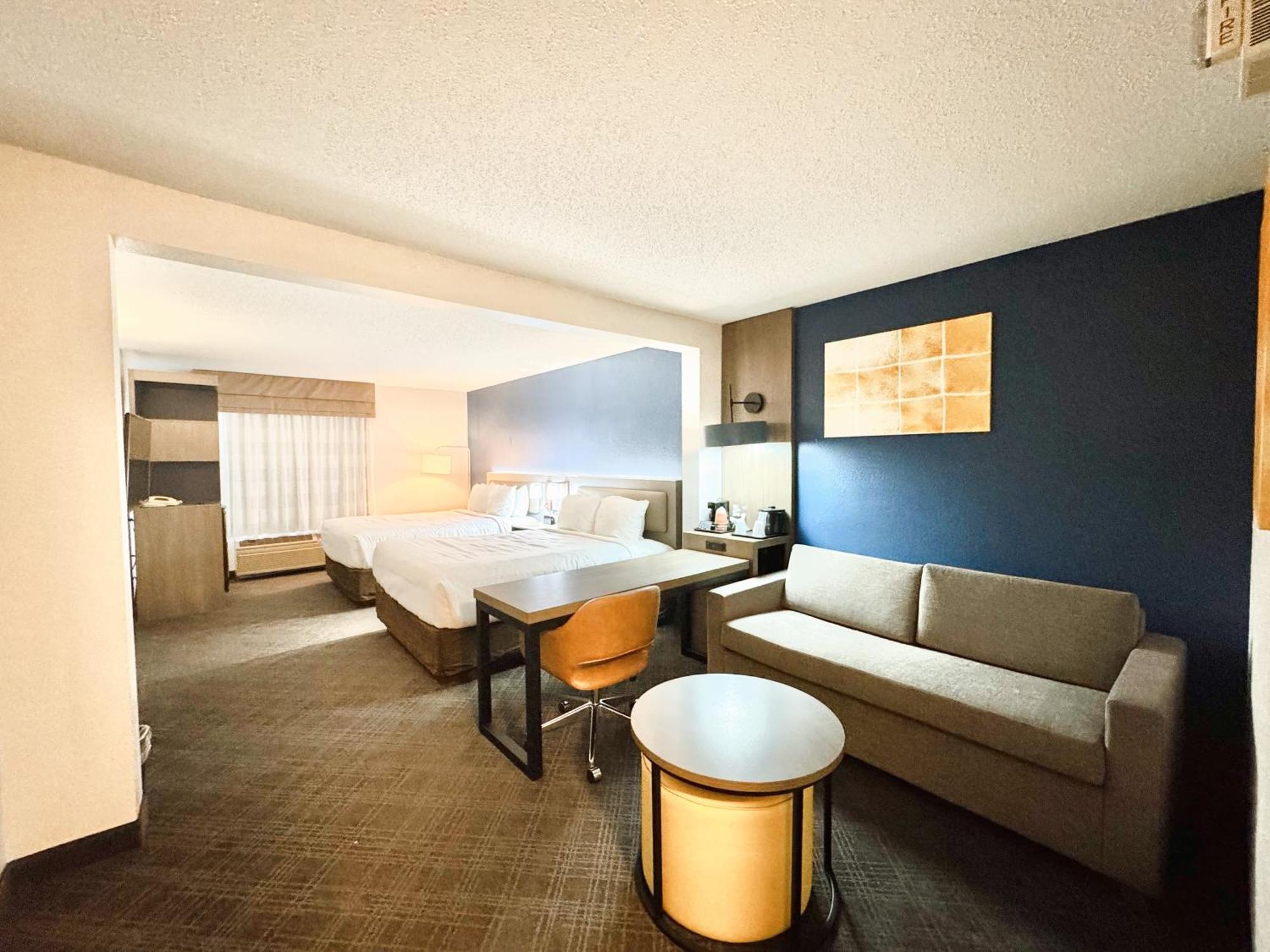 Comfort Inn & Suites Sheboygan I-43 מראה חיצוני תמונה