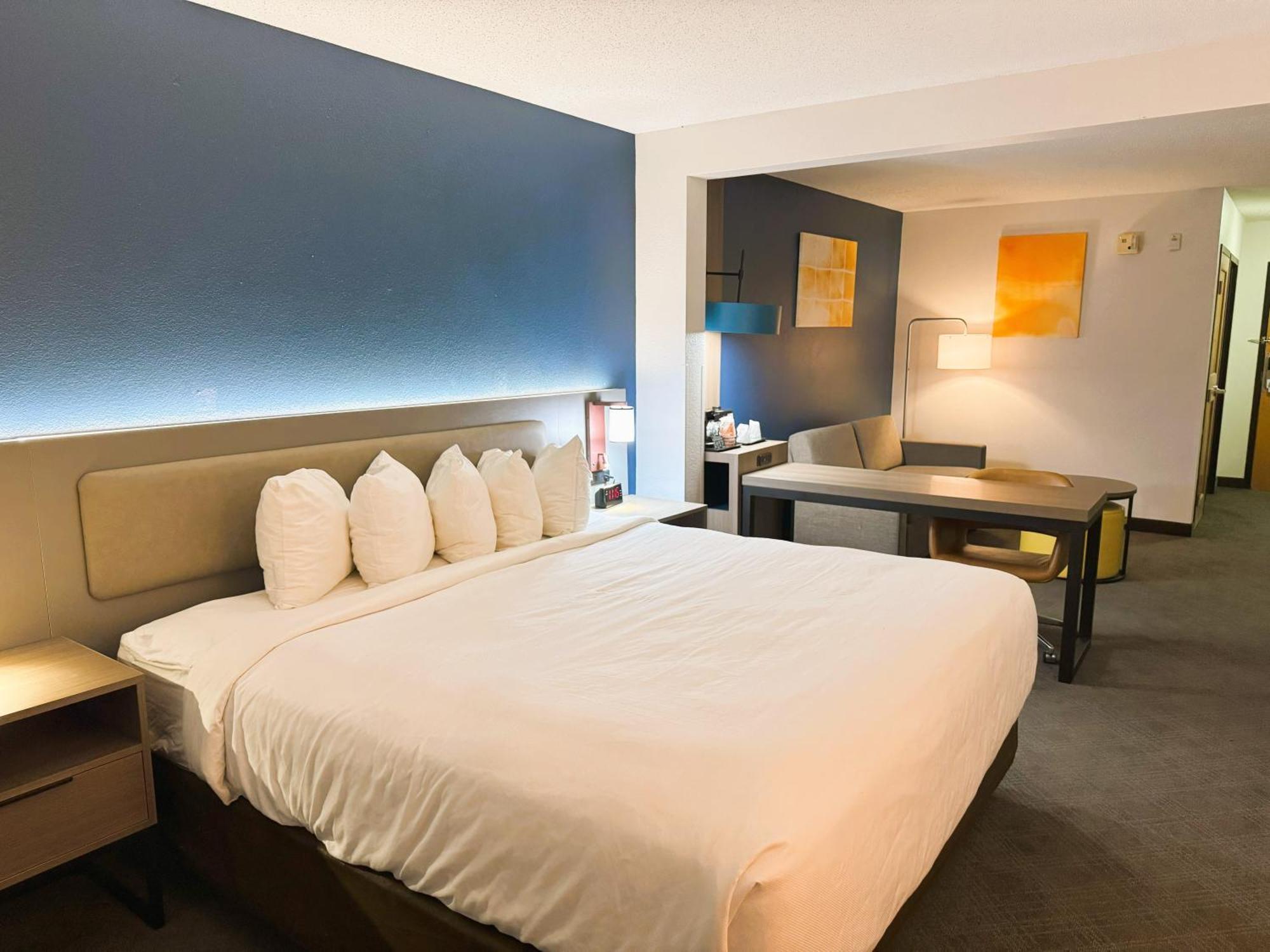 Comfort Inn & Suites Sheboygan I-43 מראה חיצוני תמונה
